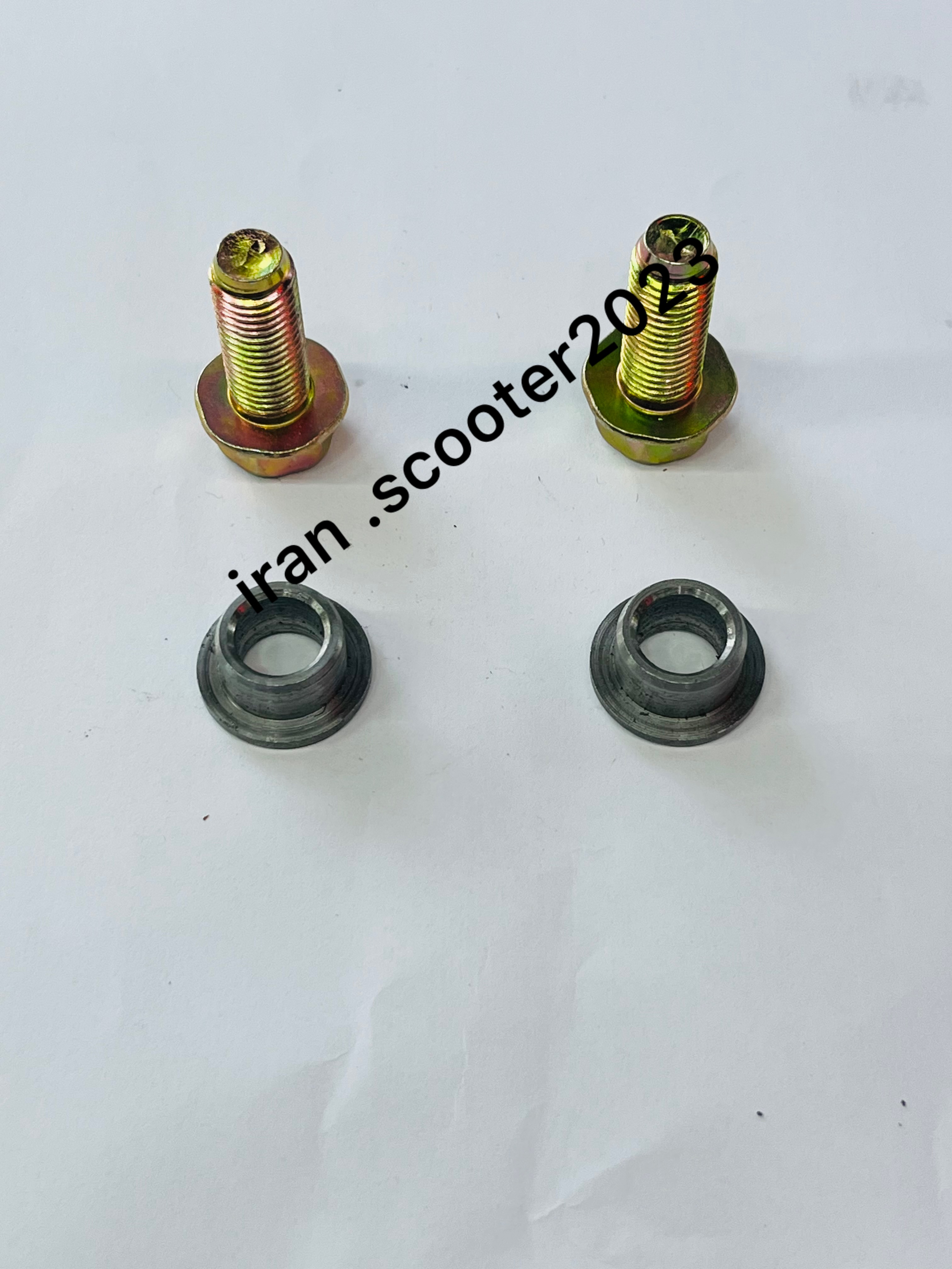 پیچ و بوش جک وسط طرح کلیک و آیروکس